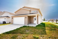 Building Photo - 4 bedroom 2 bathroom house