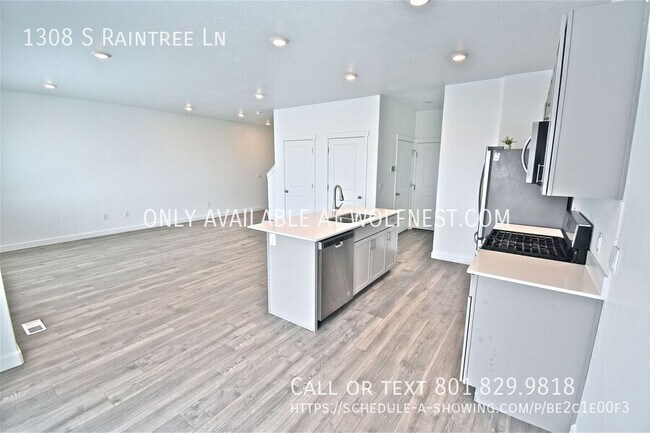 Building Photo - 1308 S Raintree Ln