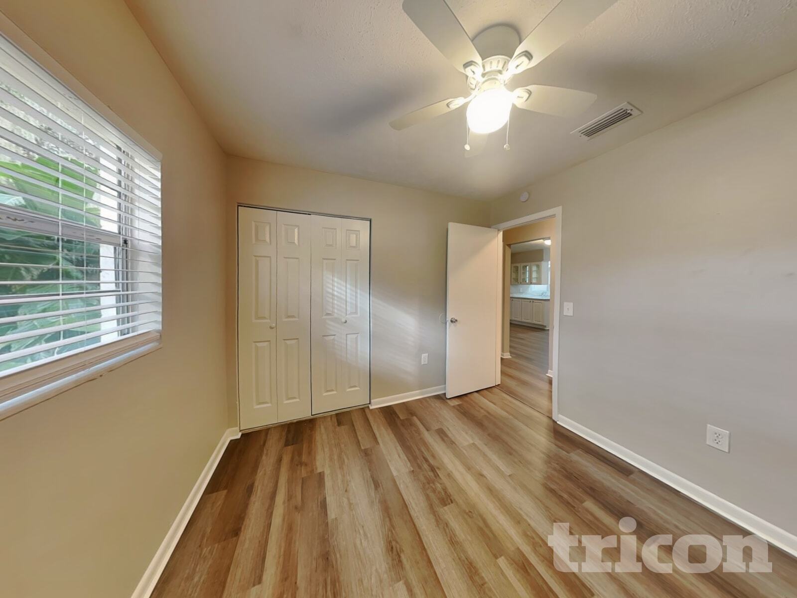 Building Photo - 2218 Village Ct