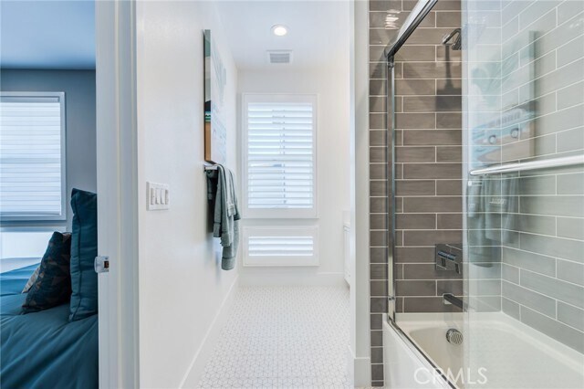 Building Photo - 141 Parkland Aly
