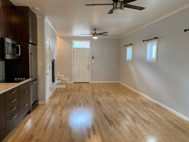 Building Photo - The Eagle Tower