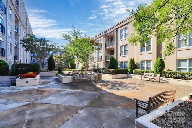 Building Photo - 1315 East Blvd