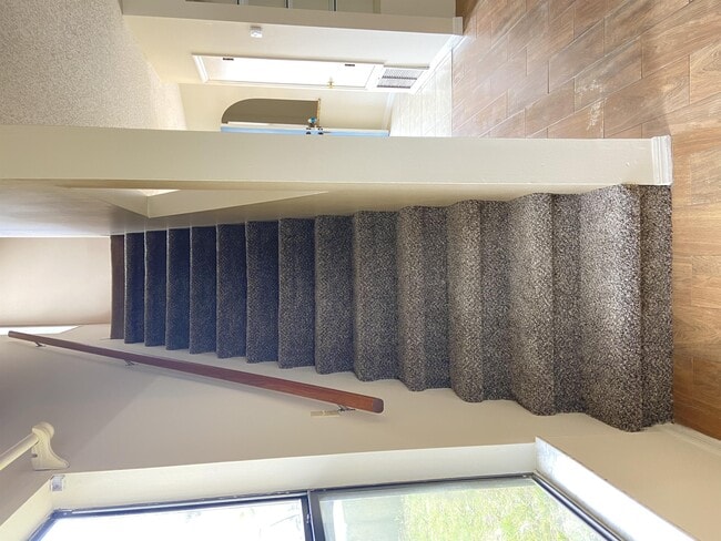 Building Photo - 5050 Ernst Ct