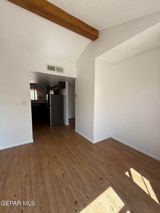 Building Photo - 1670 Jones Ln