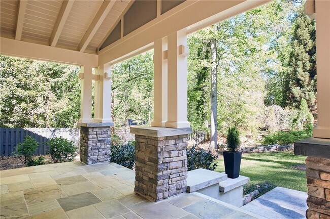 Building Photo - 1843 Butlers Ln