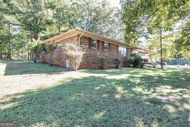 Building Photo - 197 Cates Rd