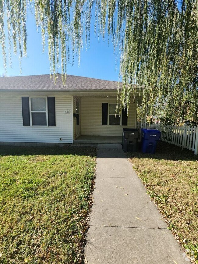 Building Photo - 2 Bedroom Duplex for Rent