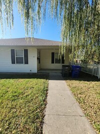 Building Photo - 2 Bedroom Duplex for Rent