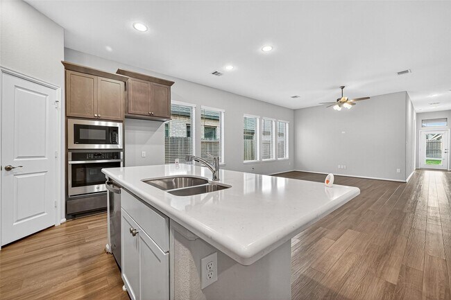 Building Photo - 10535 Cecilia Star Ln