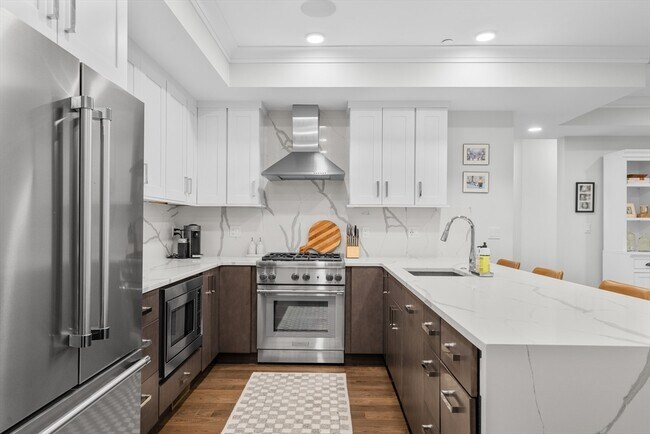 Building Photo - 10-14-14 Sydney St