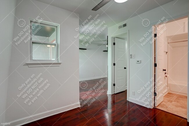 Building Photo - 1 br, 1 bath Condo - 2020 S. Congress Ave ...