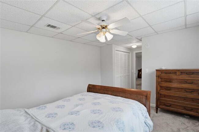 Building Photo - 638 Oberlochen Way