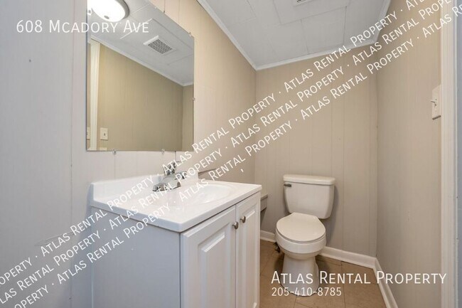 Building Photo - 608 McAdory Alley