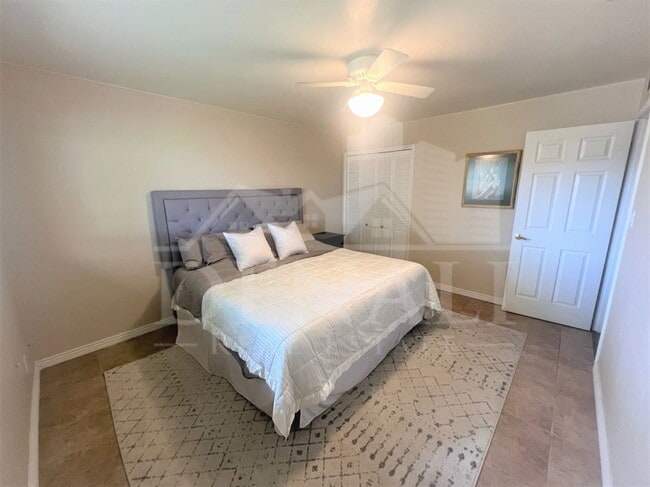 Building Photo - 3122 E Monterosa St