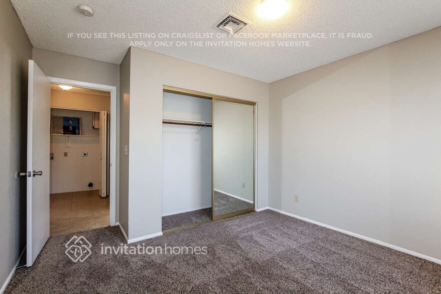 Building Photo - 10729 W Ruth Ave