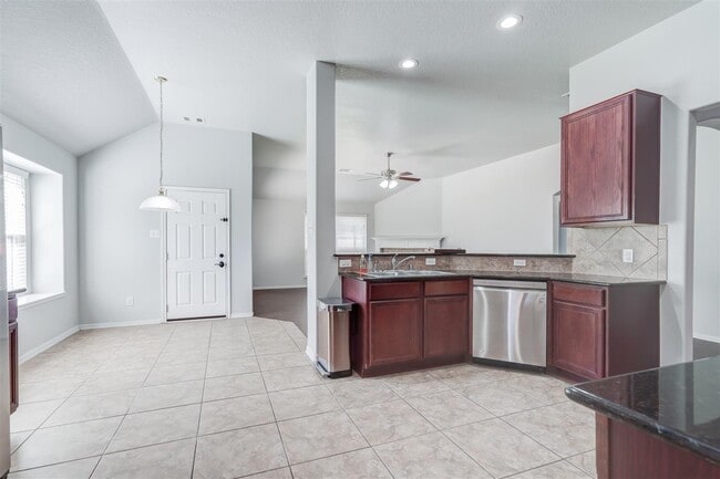 Building Photo - 18823 Elm Square Ct