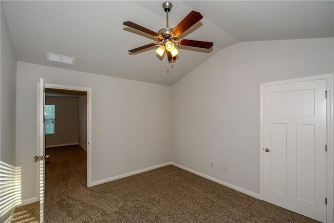 Building Photo - 617 Mimosa Way