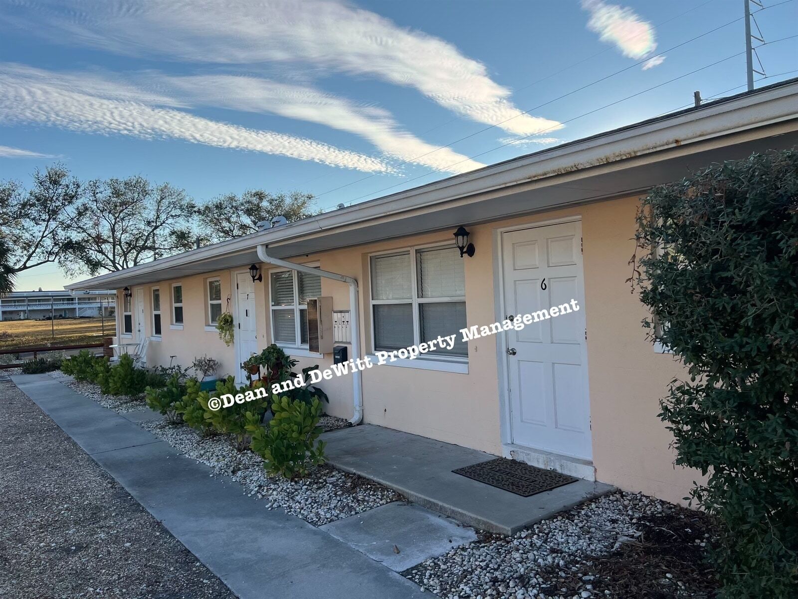 Building Photo - 1 Bed/1 Bath - Unit 7