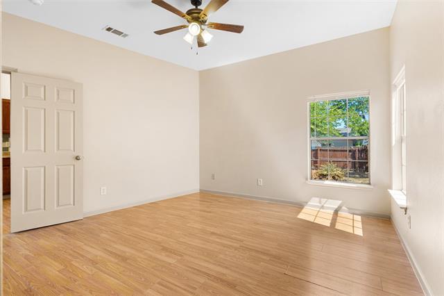 Building Photo - 1235 E Leuda St
