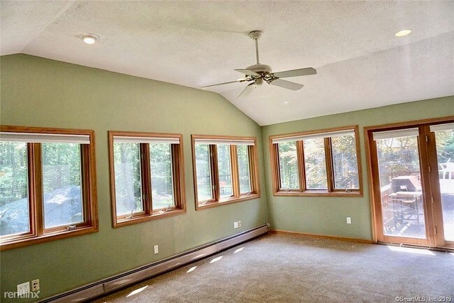 Building Photo - 4 br, 3.5 bath House - 421 Riley Mountain Rd