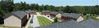 Spacious town square - Jamestown Court