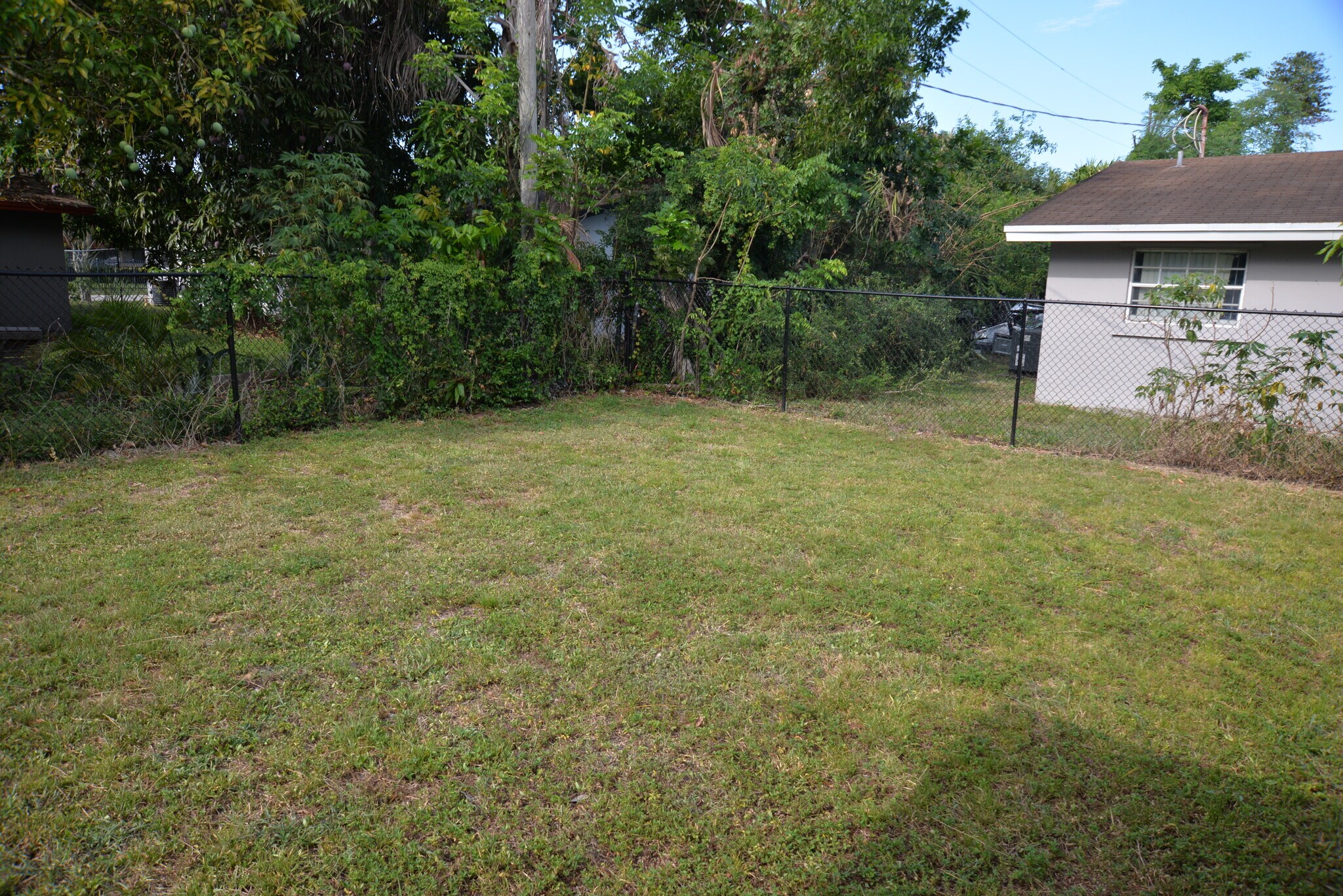 Building Photo - 5317 NW 18th Ct