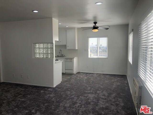 Building Photo - 744 Pier Ave
