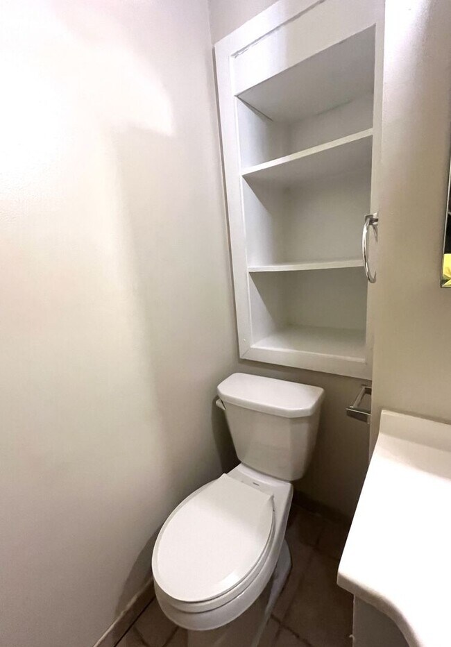 Building Photo - 4007 Powelton Ave