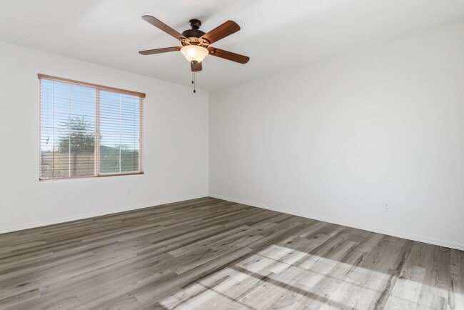 Building Photo - 4119 S 186th Ave