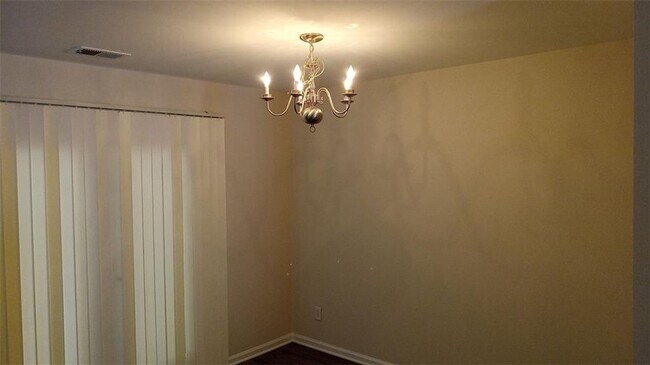 Building Photo - 755 Crestwell Cir