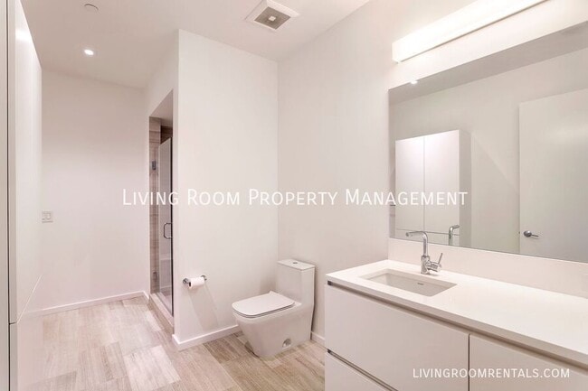 Building Photo - 1275 NW 10th Ave