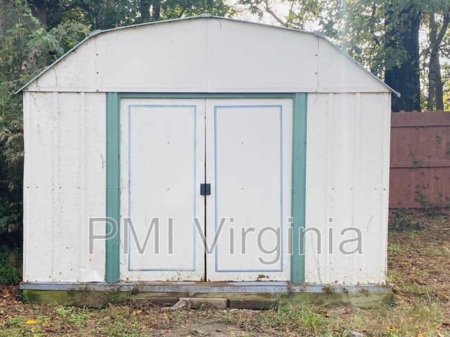 Building Photo - 604 Birchridge Ct