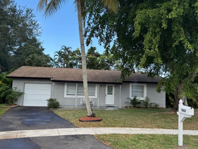 Building Photo - 18435 Spanish Isles Ct