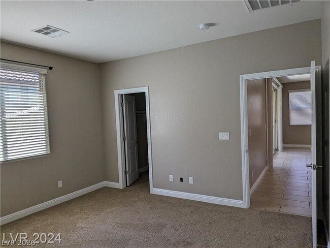 Building Photo - 909 Old Creek Way