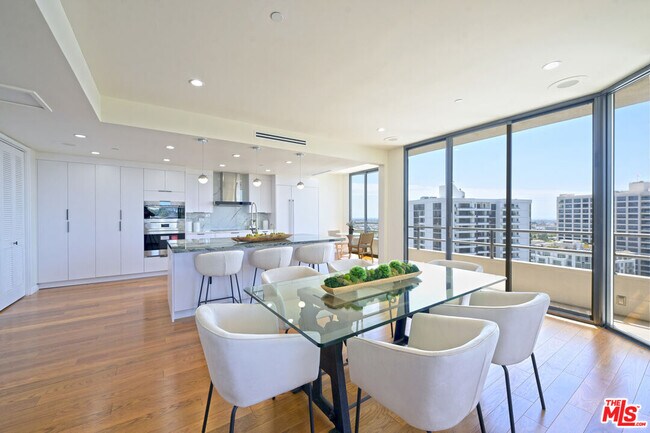 Building Photo - 10601 Wilshire Blvd