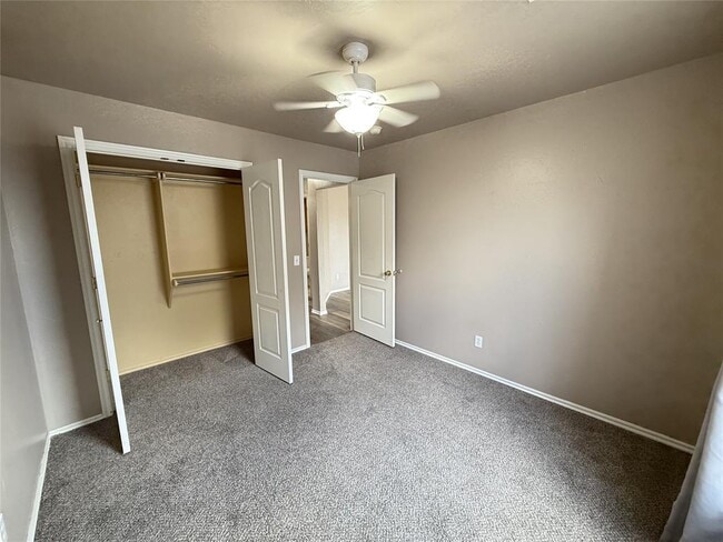 Building Photo - 13525 Bell Ave