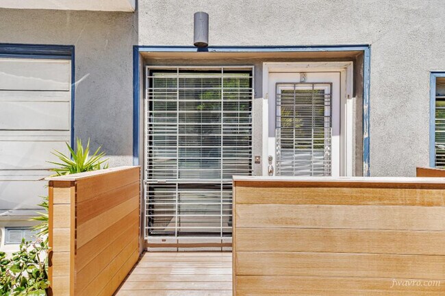 Building Photo - 80 Terra Vista Ave