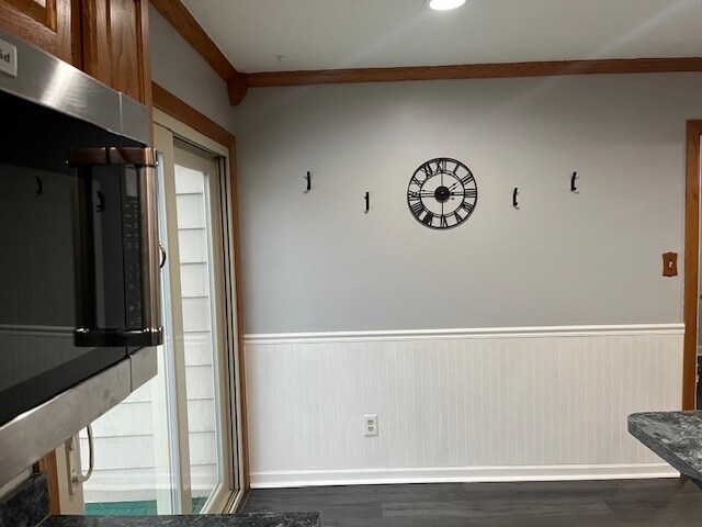 Building Photo - 214 Crim St