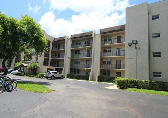 Primary Photo - 9230 Lagoon Pl