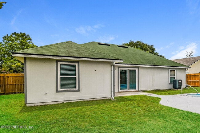 Building Photo - 605 Abbey Ct