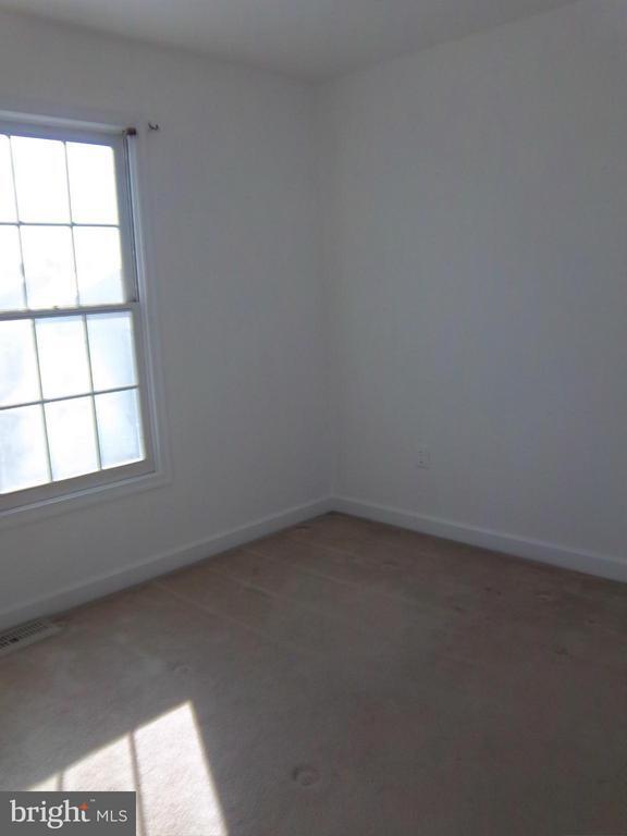 Building Photo - 20320 Cedarhurst Way