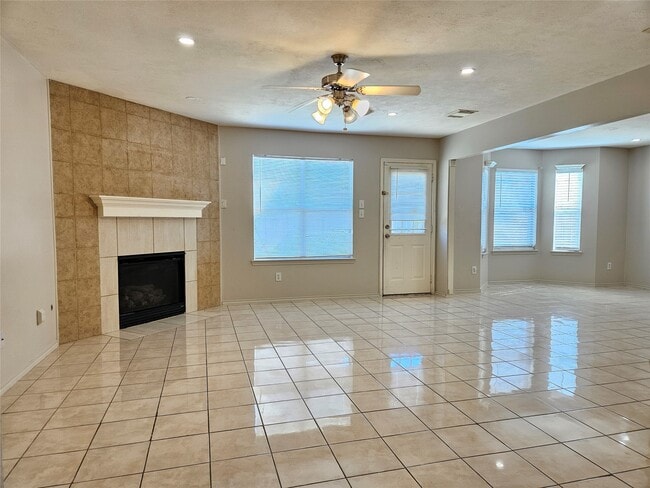 Building Photo - 9119 Regents Cove Ct