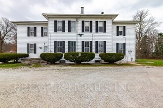 Building Photo - 3390 State St NE