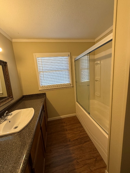 Building Photo - 212 Skyline Dr