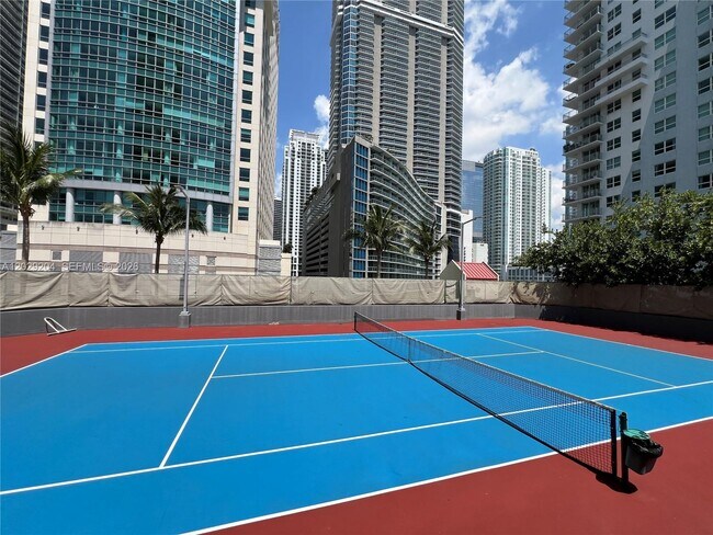Building Photo - 1155 Brickell Bay Dr