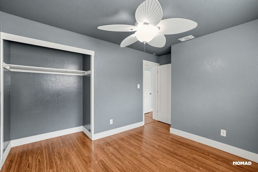 Building Photo - 3059 Rosemont Dr