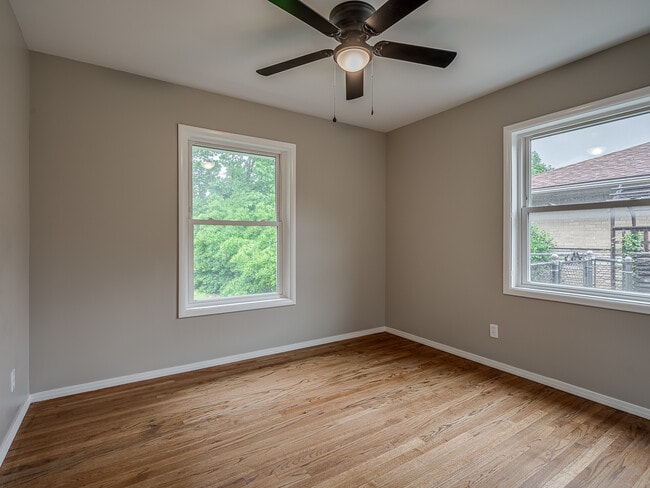 Building Photo - 4729 Baylor Dr