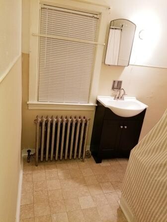 Building Photo - 233 Ann St