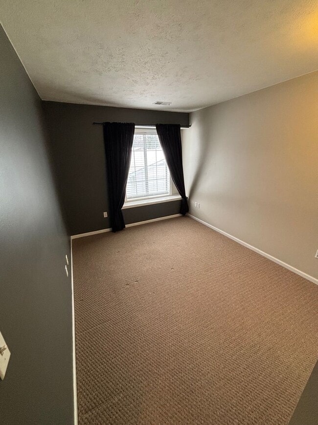 Building Photo - 4601-4607 Stauffer Ave SE