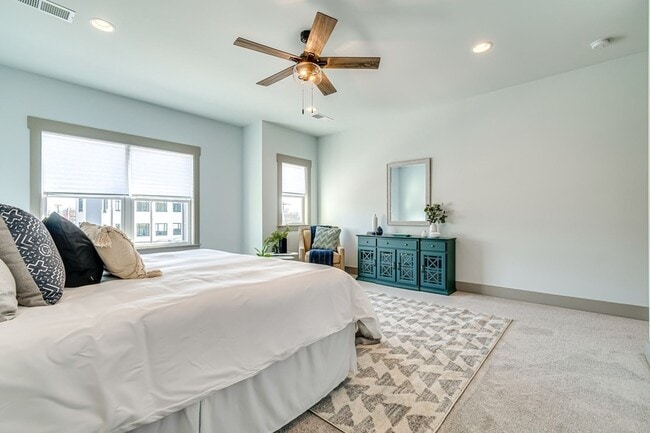 Building Photo - 1603 Porter Ave